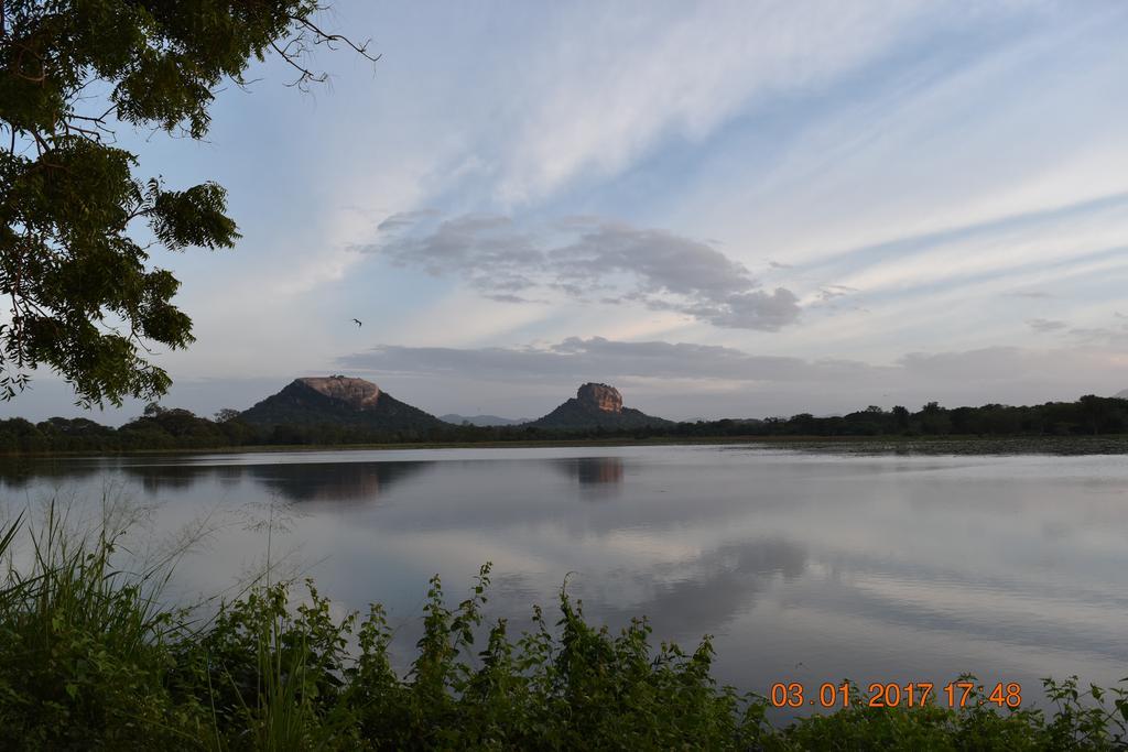Sigiri Dilu Villa Σιγκιρίγια Εξωτερικό φωτογραφία
